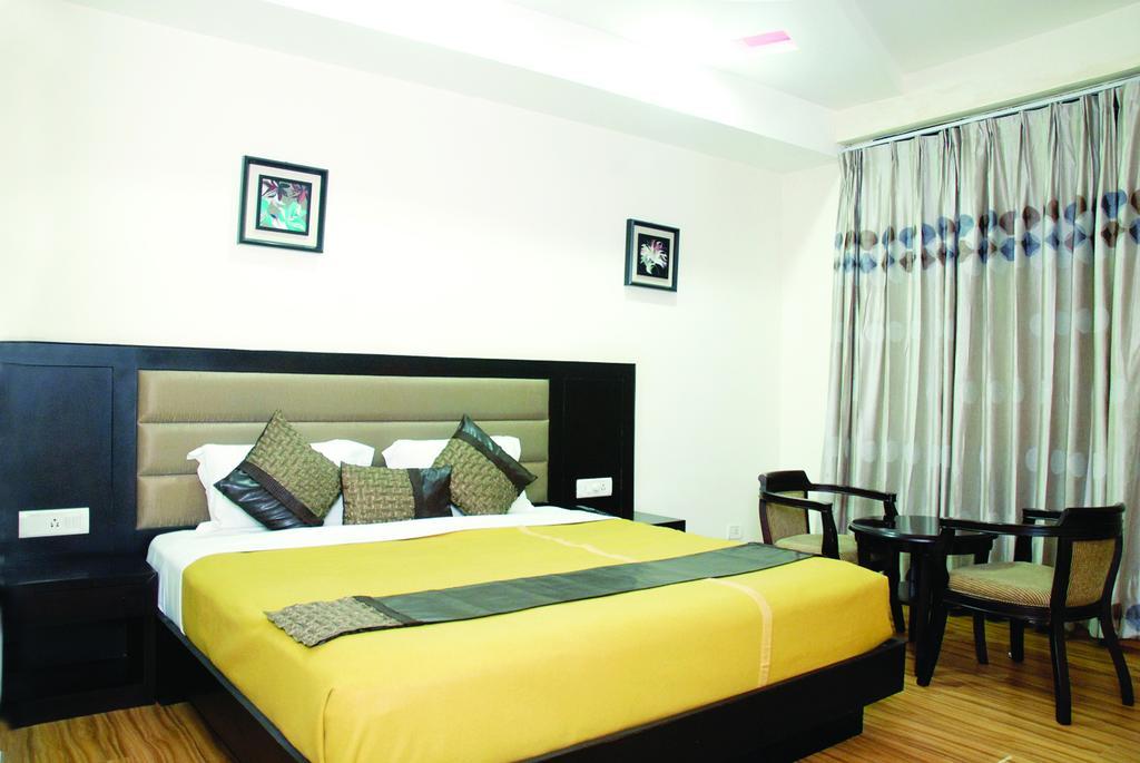 Hotel Orbit 34 Chandīgarh Extérieur photo
