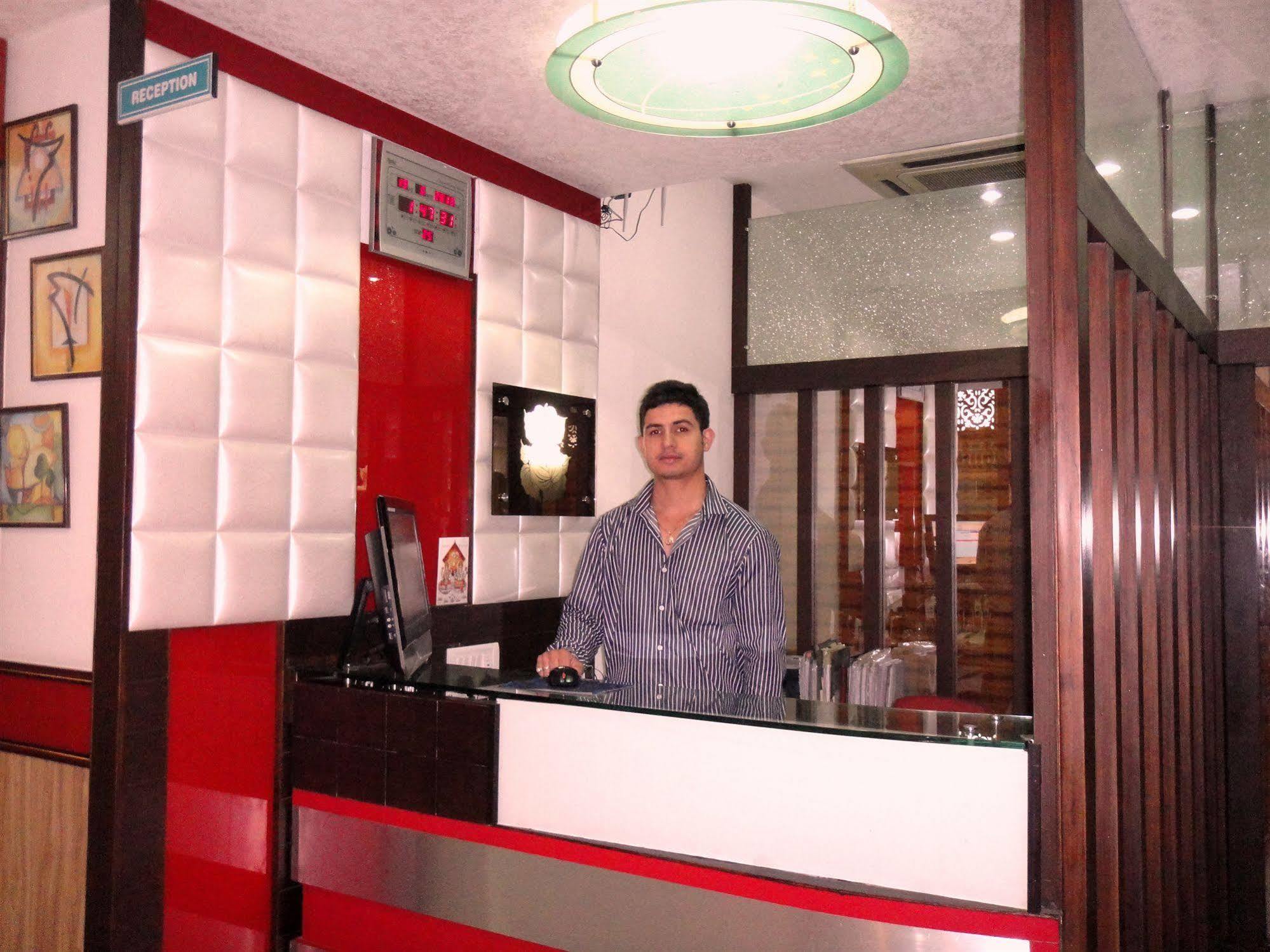 Hotel Orbit 34 Chandīgarh Extérieur photo