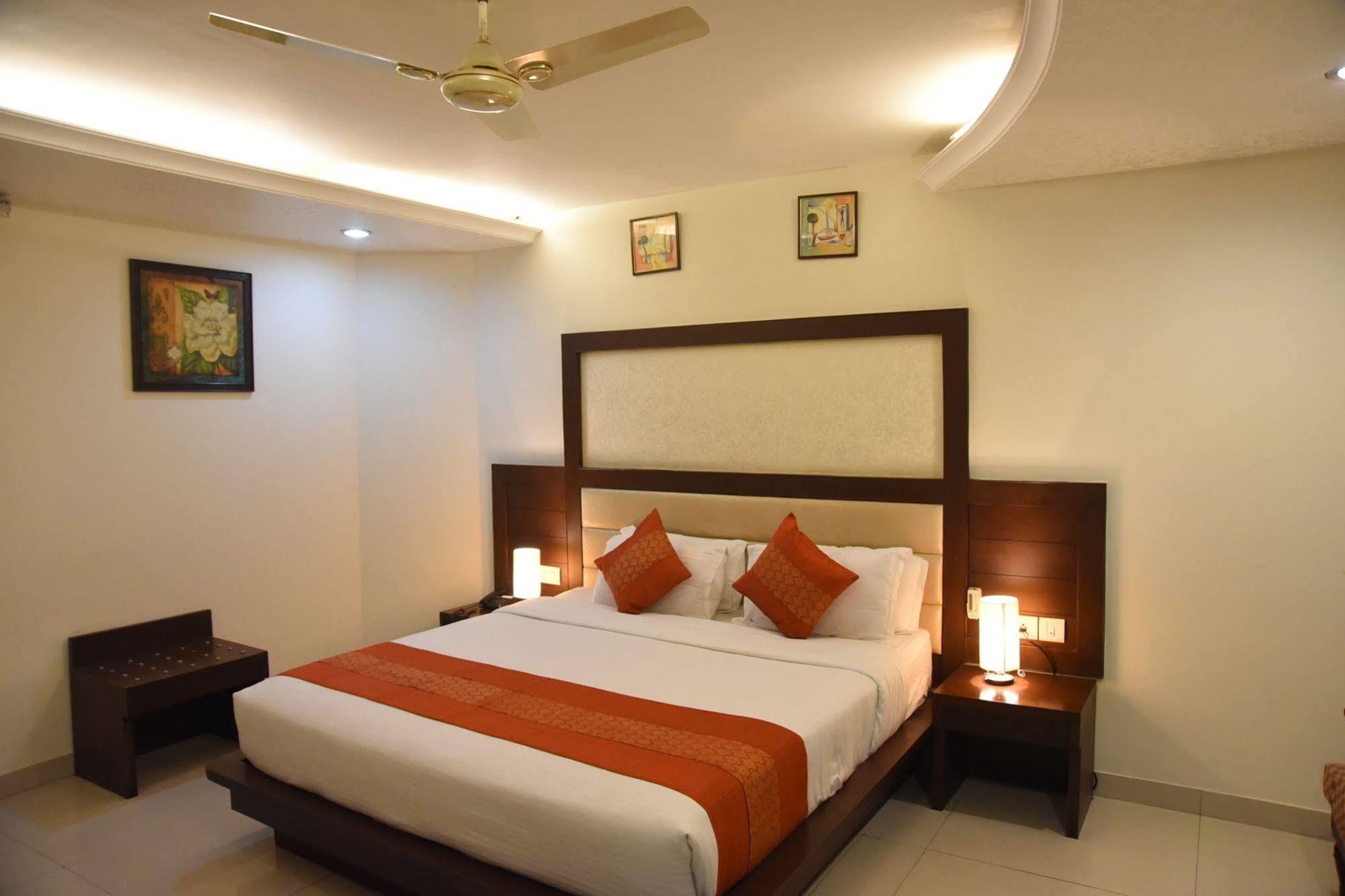 Hotel Orbit 34 Chandīgarh Extérieur photo