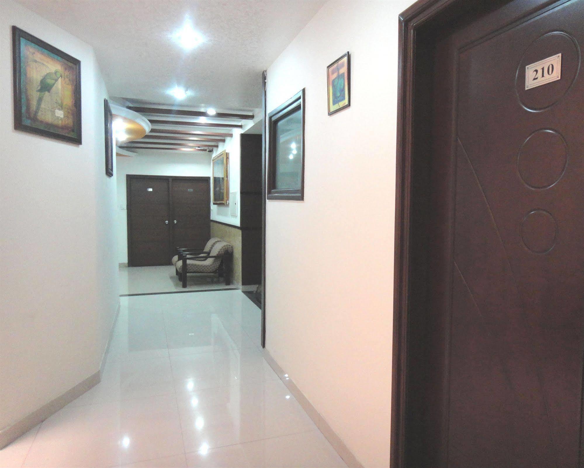 Hotel Orbit 34 Chandīgarh Extérieur photo